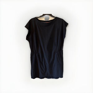 Helly Hansen Size Large Black Athleisure Dress Light Weight , Adjustable Waist